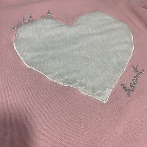 Girls pink sweatshirt by Carter’s. Size 7 - Picture 4 of 7